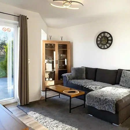 Greenhouse Living Nivis Mit Garten - 4 Minuten Nach Winterberg - Wandern, Mountainbike Fahren - Geniessen Apartment *